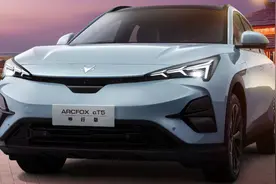 适合普通家庭，性价比超高的大空间SUV，5C快充+800V！倍便宜图片