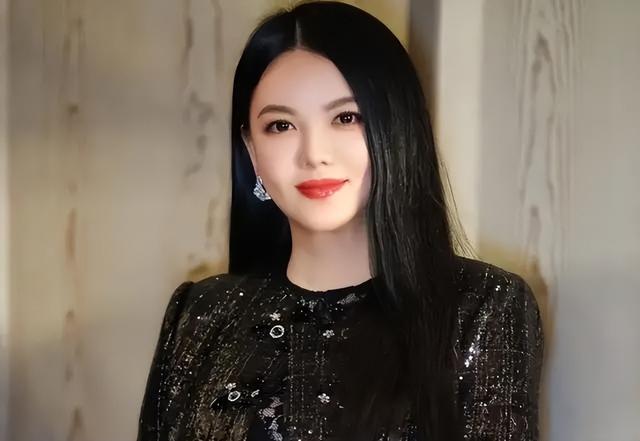 李湘风波再发酵！家境被扒底朝天	，父母身份揭秘，原来何炅没说错