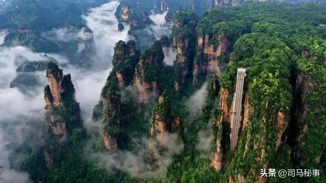 古城变空城亏10亿！17家机构砸15亿救ST张家界，能成吗？