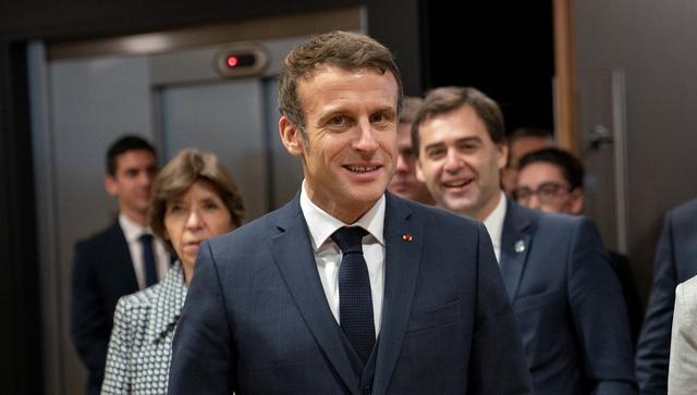 中方通告全球，自12月23日起，对27国采取反制，马克龙怕啥来啥