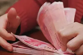 为什么不建议将太多钱放在零钱通？零钱通和定期存款有什么不同？图片
