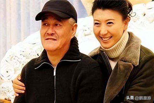 闫学晶道歉不到24小时，担心的一幕还是发生了，舆论反扑更加猛烈