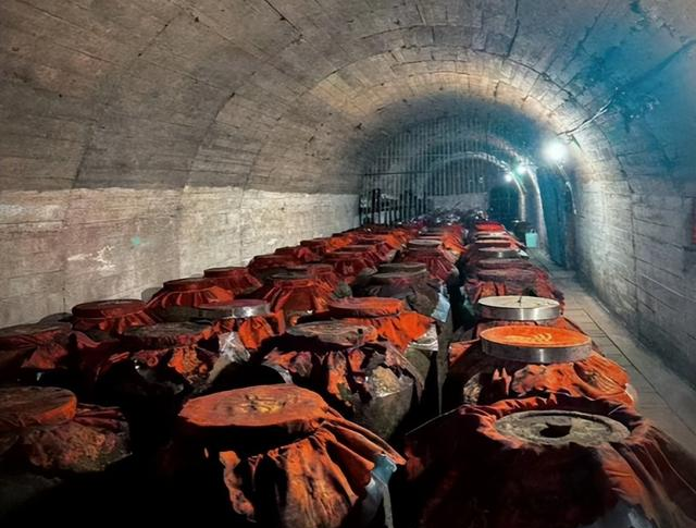 白酒能放多久？放20年还能喝？提醒大家：有3种酒时间越久越值钱