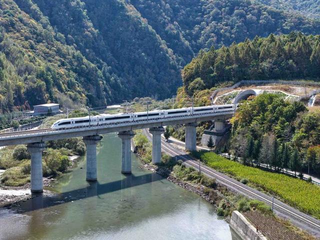 伴随沈白高铁开通！东北东部驶入“一小时旅游圈”