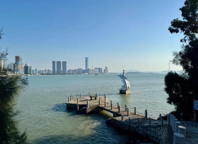 厦门火烧屿，厦门西海域中最大的岛屿，这里曾经是国家4A级旅游区