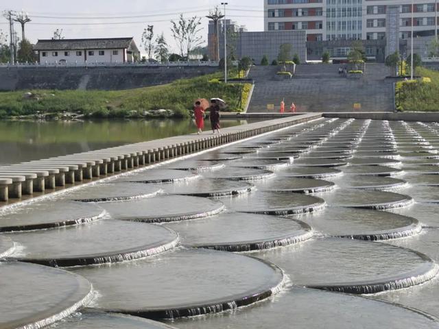 从荒滩到“打卡地”！成县青泥河湿地公园这波“蝶变”太惊艳~