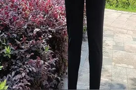 有谁还记得90年代风靡一时的脚蹬裤呢？图片