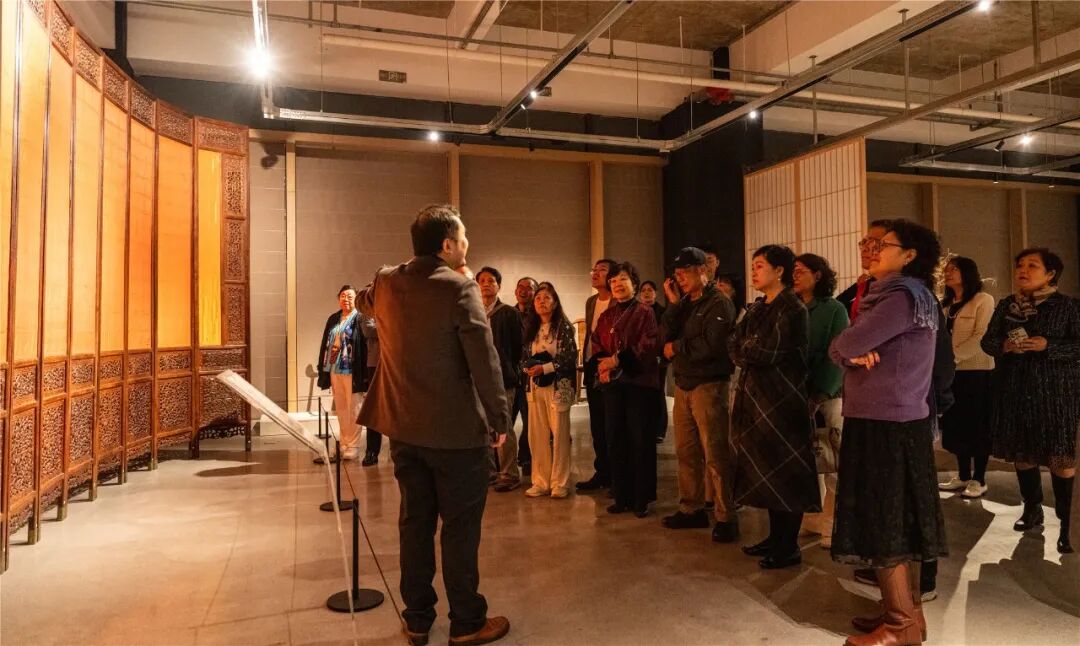 全球海外華文作家齊聚古都金陵,雅然家具藝術(shù)館助力文化出海 全球海外華文作家齊聚古都金陵,雅然家具藝術(shù)館助力文化出海