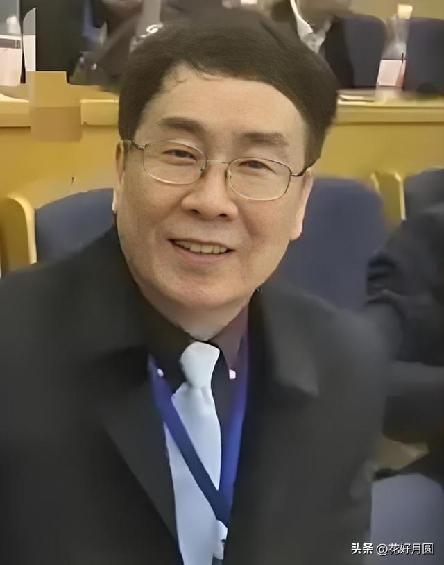 原来如此！宗泽后敢插手哥哥家事，跟宗馥莉作对，原因全在宗庆后