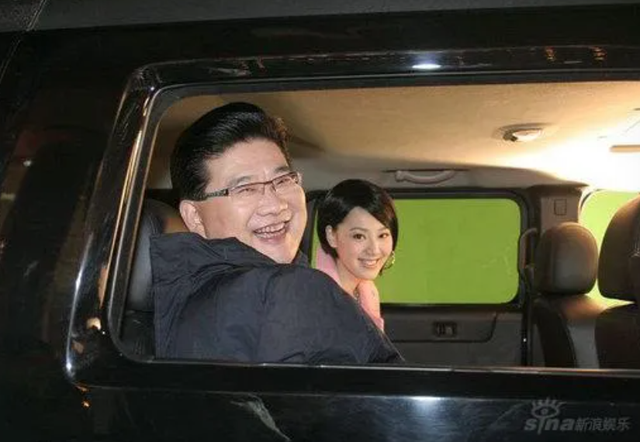 讨好大佬，陪睡上位	，遭央视“开除”，她身上的标签哪个才是真的