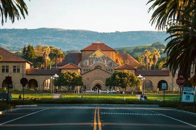 马斯克再搞事！Grokipedia叫板维基百科，AI百科偏右翼引争议