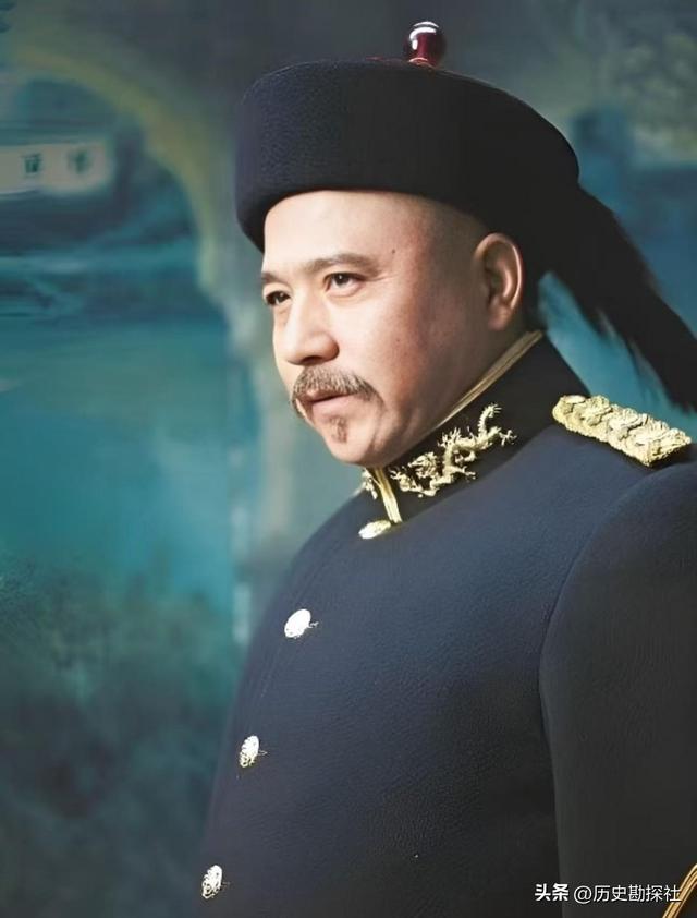 这是袁世凯五姨太的真实样貌，头发稀疏并不貌美，但备受宠爱