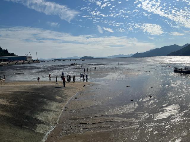 退休夫妻自驾霞浦之小皓沙滩、三沙光影、花竹村、东壁村看晚霞