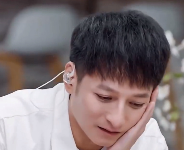 从主持人到"精神病"，49岁无妻无子的李维嘉，给不婚人士提了个醒