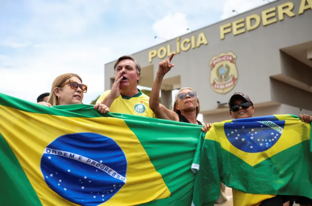 从总统到阶下囚！博索纳罗政变获刑27年，特朗普出手干预？