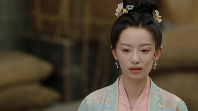 二刷《长相思》才看懂，原来小夭额间的桃花，早就暗示了她的真身