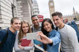 出国留学可以找中介吗?如何选择靠谱的留学中介?图片