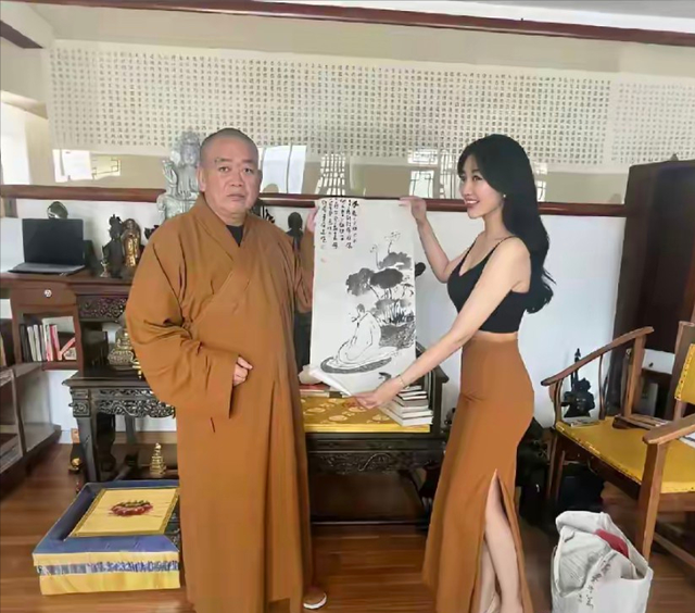 李湘不再隐忍！坦白与释永信真实关系，亲吻照终于真相大白