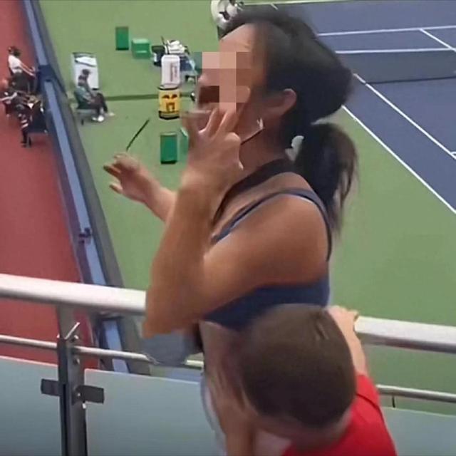 越扒越黑！上海“闹事姐”生活奢靡，前男友也不一般，邻居曝更多