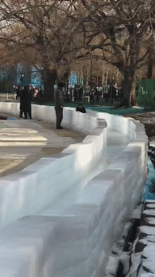 80米超长冰滑梯又双叒来啦！还有企鹅巡游