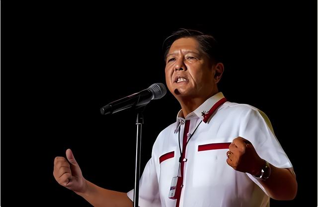 沉默24小时后，中方宣布援菲，受灾人数超百万，马科斯被要求辞职