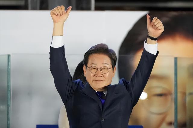 中方不必留座，李在明要去美国一趟，韩国砸下4500亿美元，特朗普开始冒险，目标对准中国