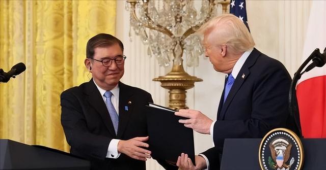 一声不吭造了7艘准航母，美国才发现，原来真正对手已不是俄罗斯