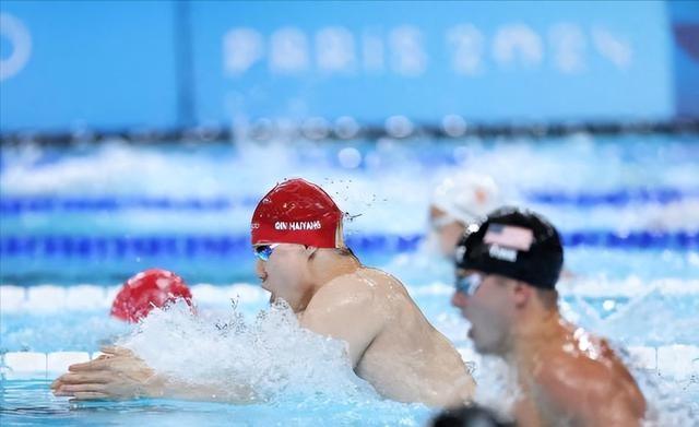 孙杨也没想到，26岁的世界冠军覃海洋，竟走上了自己的“老路”