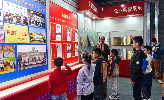 中华门街道在晨光1865园区开展亲子文化体验活动