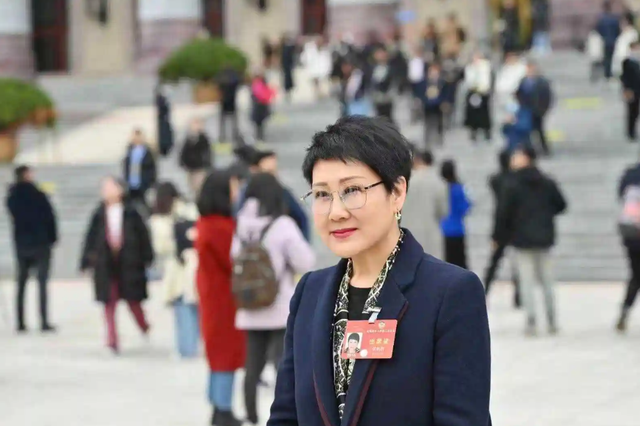 受邀观礼九三阅兵的5位明星，个个口碑好，这才是我们该追的星！