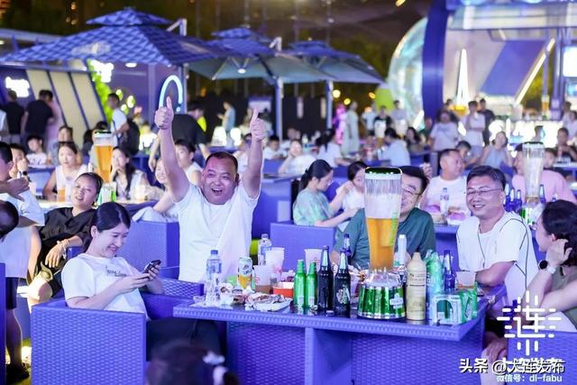 去海边！赴约时尚度100分的夏天
