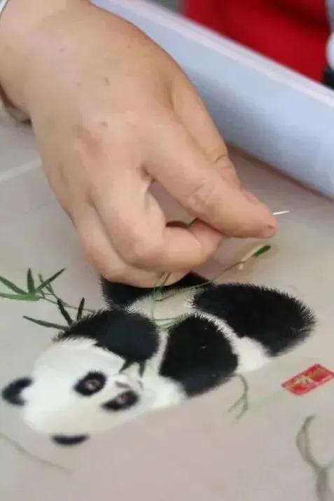 秋假遛娃指南！郫都这些宝藏公园，承包亲子惬意时光