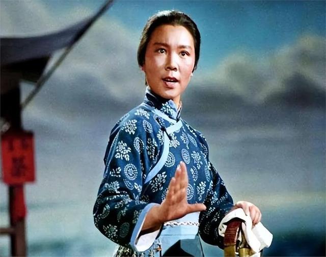 被日寇碎尸的茶馆老板娘!40年后惊揭:她是藏在烟火里的抗日利刃