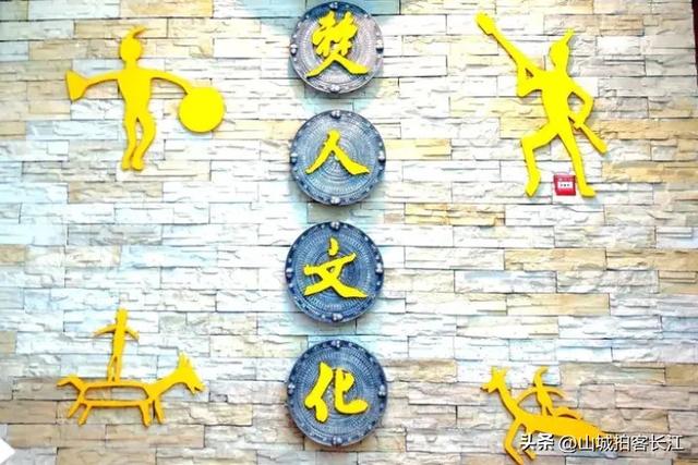 四川近期成为焦点的四线城市，坐拥12所高校，还堆着多处免费景点