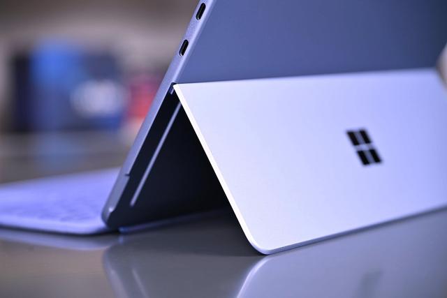 平衡便携与性能 Microsoft Surface Pro 12测评