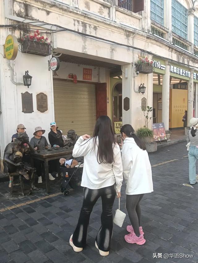 封关前瞻丨海口骑楼老街冬日景象：满眼都是外国人