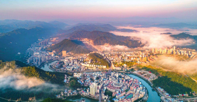 福建人口最少的地级市，面积比5个莆田大，人口还不到泉州13