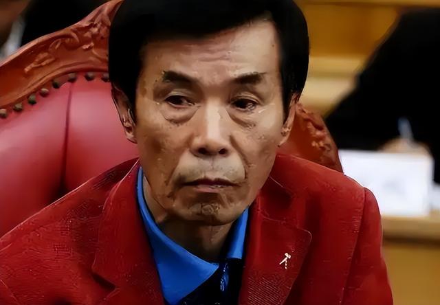 76岁何庆魁晚年失德？亲儿子揭家丑：他嫖不动了，每月1万够花