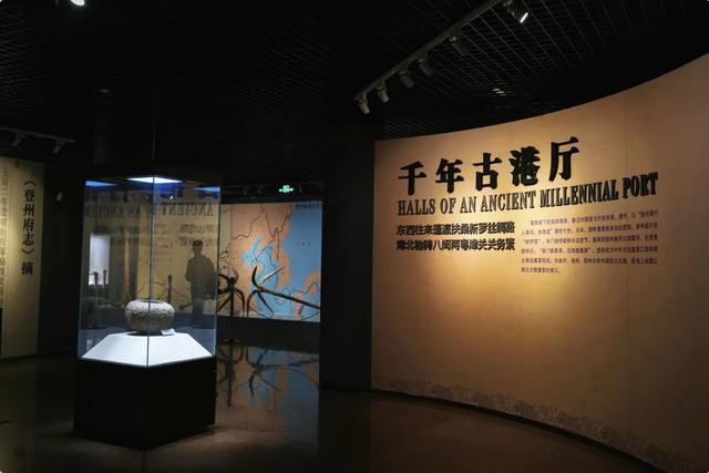 4元的海鲜面，清澈的玻璃海，这里的神仙生活真是让人来了不想走