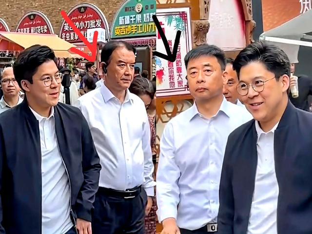郭晶晶现身北京，穿小香风戴棉花手链和善大气，素颜胖出双下巴