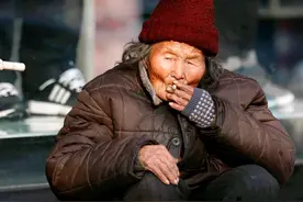 梦到去世的亲人，是好事儿还是坏事儿呢?有3点暗示。图片