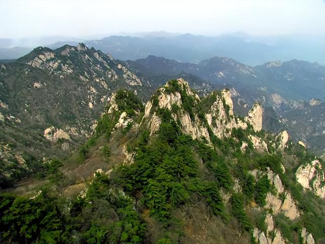 河南旅游：观中原大佛 赏神奇尧山纪行（图）