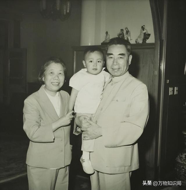 李鹏坦白和周总理的真实关系：说我是周总理的养子？这不正确