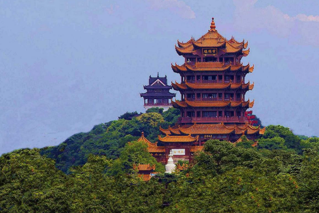 景区赚不到钱，游客花不起钱，谁偷走了中国旅游的灵魂？