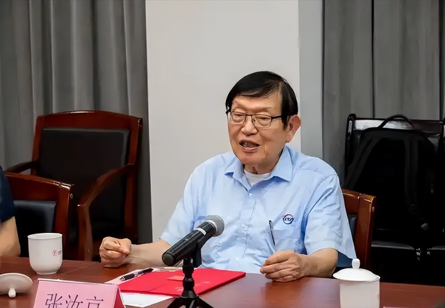 “中国芯片之父”张汝京，为回大陆造芯片，被开除台湾省户籍