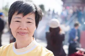 为什么不能对亲戚家的孩子太好？看见三姑的晚年境遇，我才明白图片