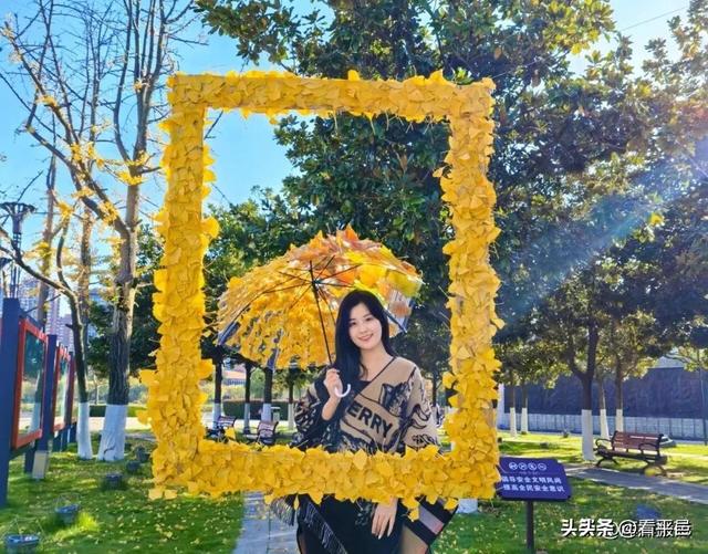 【E口同声】从临沂“秋叶缓扫”看齐鲁文化的当代温情表达