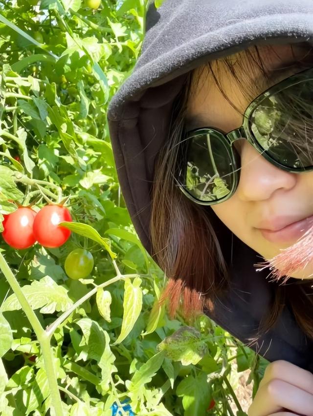 全红婵大变样！大波浪大墨镜打扮成熟，近况曝光，担心的事发生