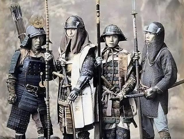 新仇旧恨一起算！日本右翼疯狂扩军	，中国一招“钝刀割肉”太解气