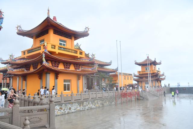 福建石狮黄金海岸：美景醉游人，这家海鲜馆藏着大海的味道